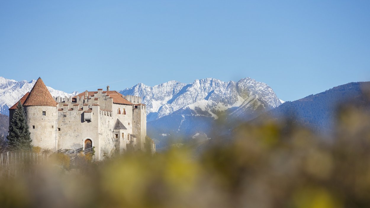 Un castello altoatesino Un castello altoatesino