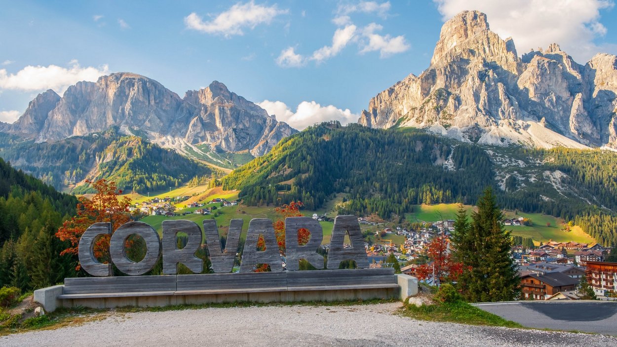 Hotel a Corvara in Val Badia Hotel a Corvara in Val Badia