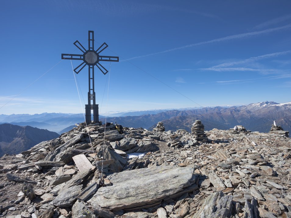 Picco Palù, una cima maestosa di tremila metri Picco Palù, una cima maestosa di tremila metri