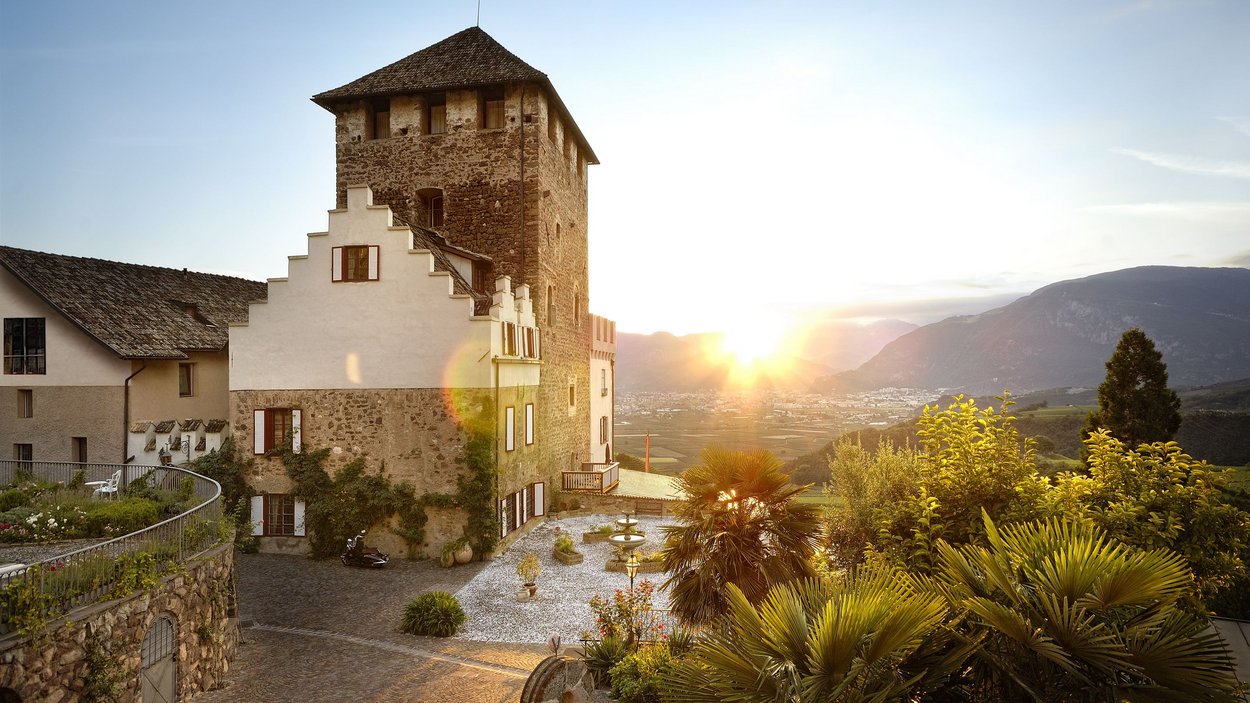Schloss Korb bei Eppan Schloss Korb bei Eppan
