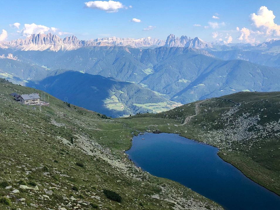 Il Lago Rodella, sopra Bressanone Il Lago Rodella, sopra Bressanone