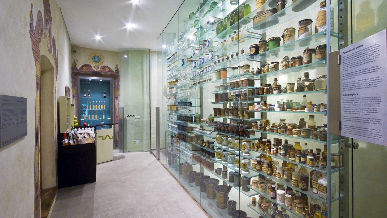 Das Pharmaziemuseum in Brixen Das Pharmaziemuseum in Brixen