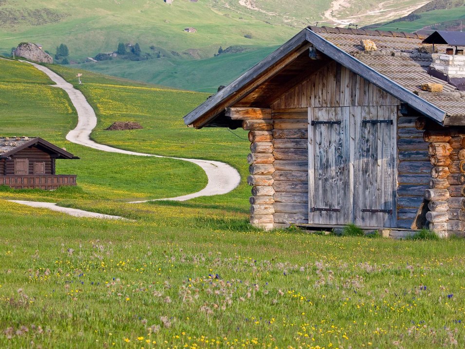 Ihre Hotels in Kastelruth auf der Seiser Alm Ihre Hotels in Kastelruth auf der Seiser Alm