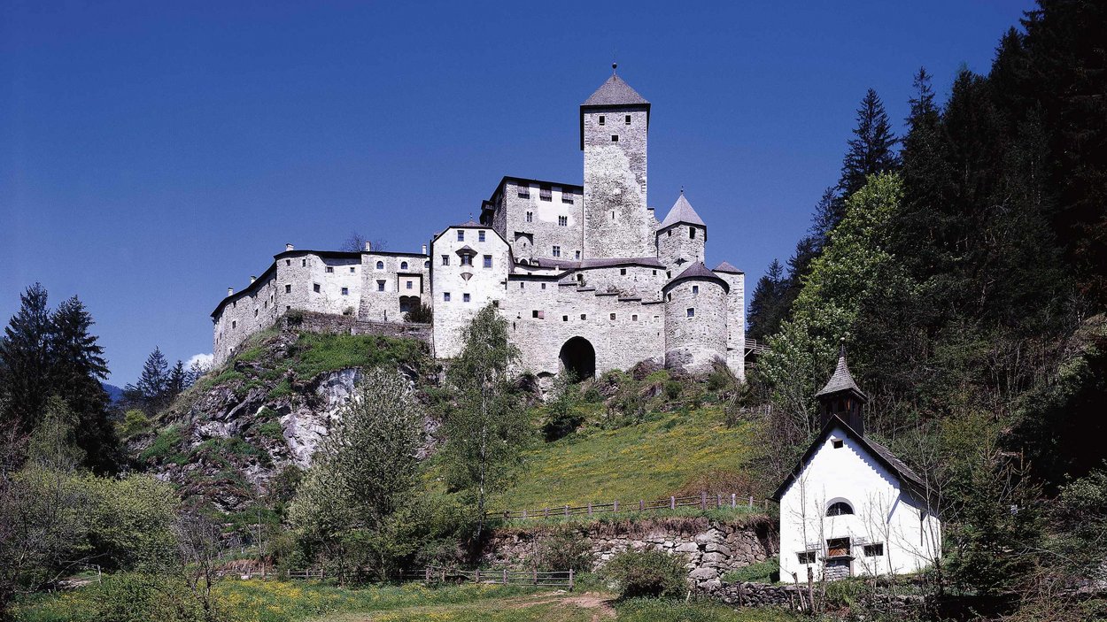 Schloss Taufers in Südtirol – begeistert die Besucher Schloss Taufers in Südtirol – begeistert die Besucher