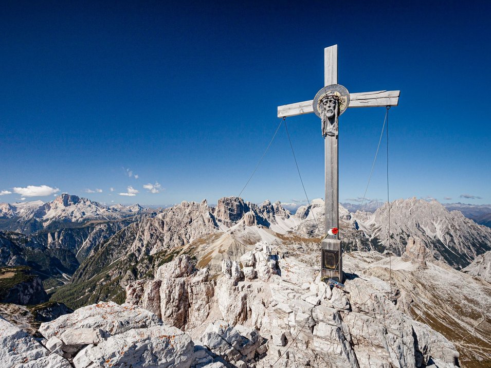 Ihre Hotels nahe der Drei Zinnen im Hochpustertal Ihre Hotels nahe der Drei Zinnen im Hochpustertal