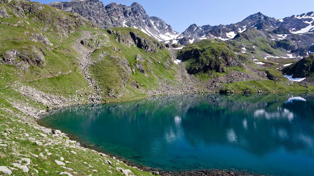 Lago Nero di Tumulo in Val Passiria Lago Nero di Tumulo in Val Passiria